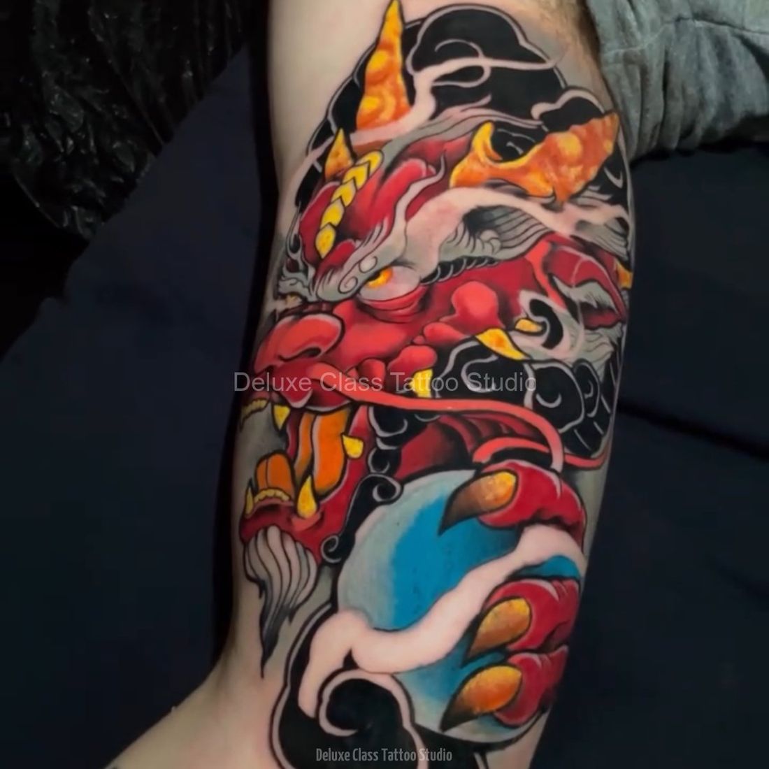 Farbiges Koi-Tattoo im Japan-Stil