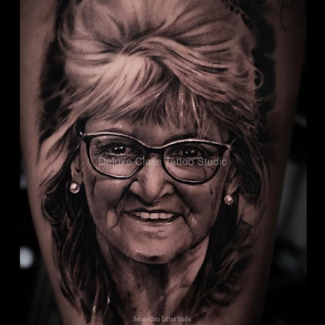 Realistic Portrait einer älteren Frau